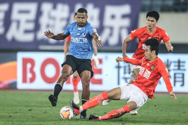 北京德比北控逆转首钢 张帆24分翟晓川20+10